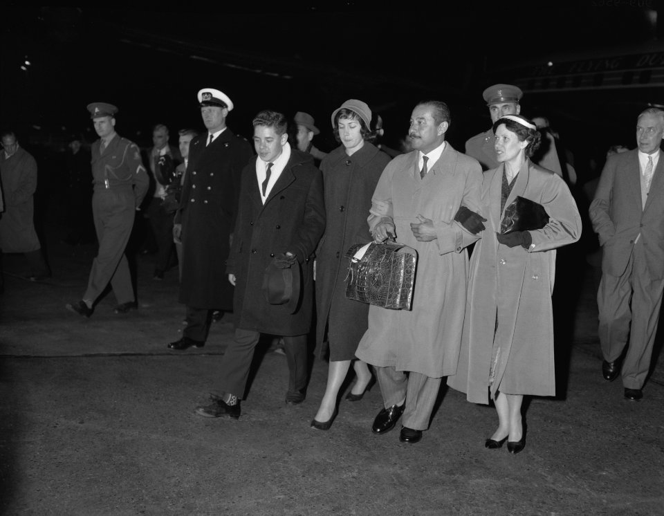 Aankomst sultan Hamid II van Pontianak op Schiphol, Bestanddeelnr 909-9562