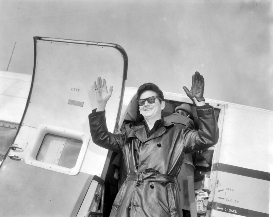 Aankomst Roy Orbinson (Amerikaanse zanger) op Schiphol Roy Orbinson, Bestanddeelnr 917-5744