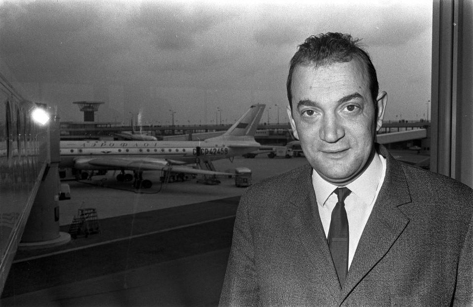 Aankomst Russische schaker Kortsjnoi op Schiphol, Bestanddeelnr 921-3246