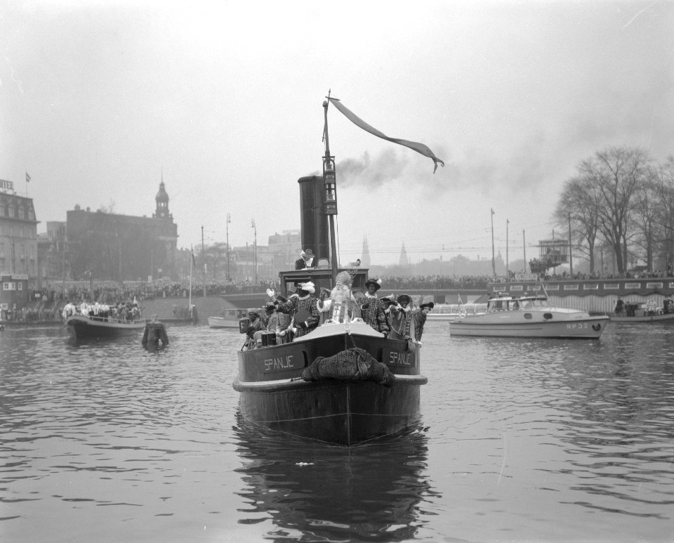 Aankomst St Nicolaas te Amsterdam, Bestanddeelnr 908-1540