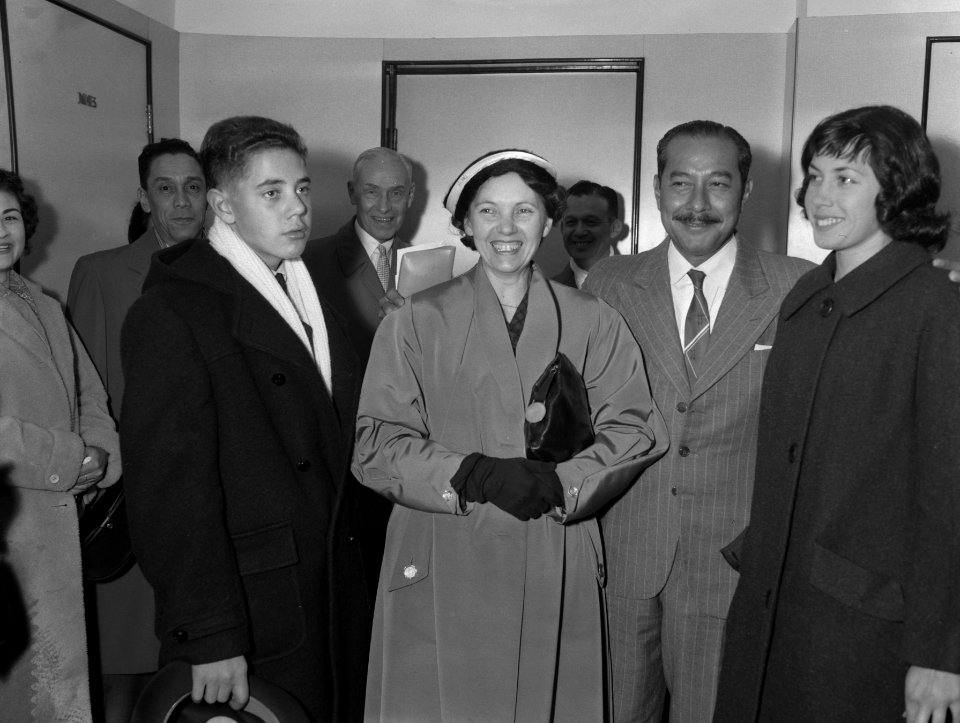 Aankomst sultan Hamid II van Pontianak op Schiphol, Bestanddeelnr 909-9561