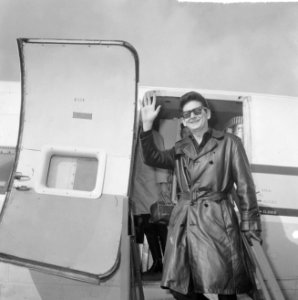 Aankomst Roy Orbinson (Amerikaanse zanger) op Schiphol Roy Orbinson (kop), Bestanddeelnr 917-5742