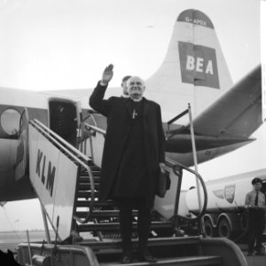 Aartsbisschop van Canterbury op Schiphol, Bestanddeelnr 912-9465
