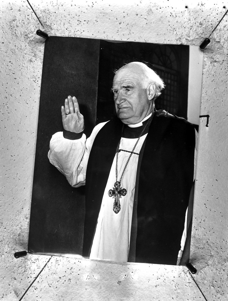 Aartsbisschop Michael Ramsey, Bestanddeelnr 927-5215