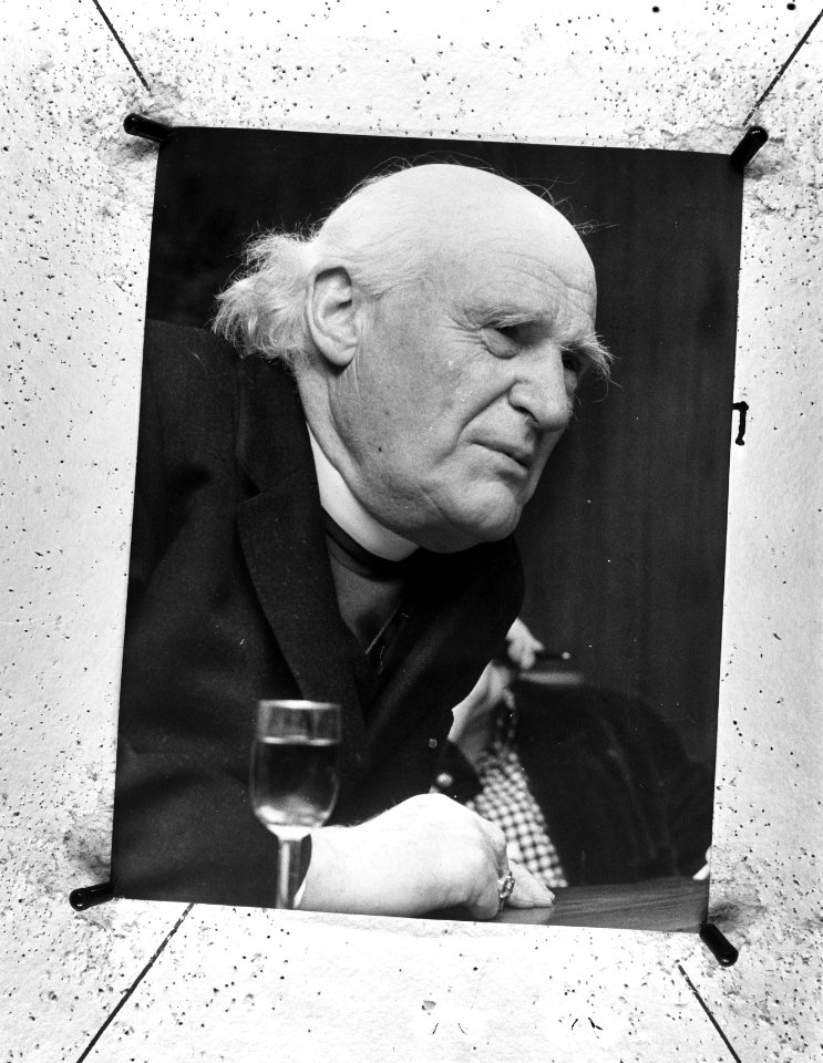 Aartsbisschop Michael Ramsey, Bestanddeelnr 927-5214