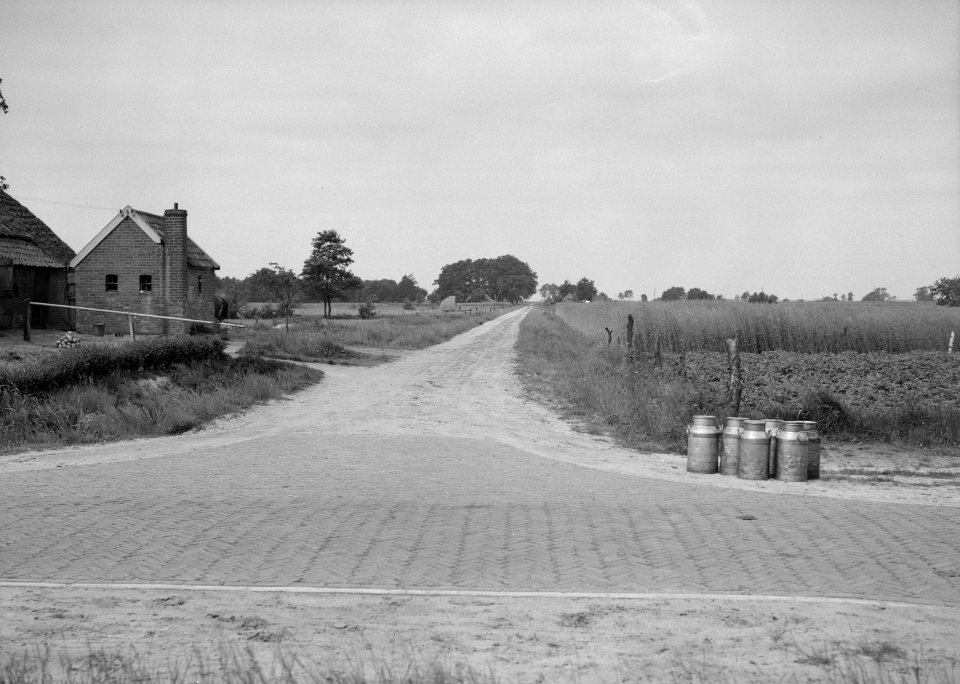 Aanleg en verbeteren van wegen, dijken en spaarbekken, demping, dwarsgat, Bestanddeelnr 161-0099