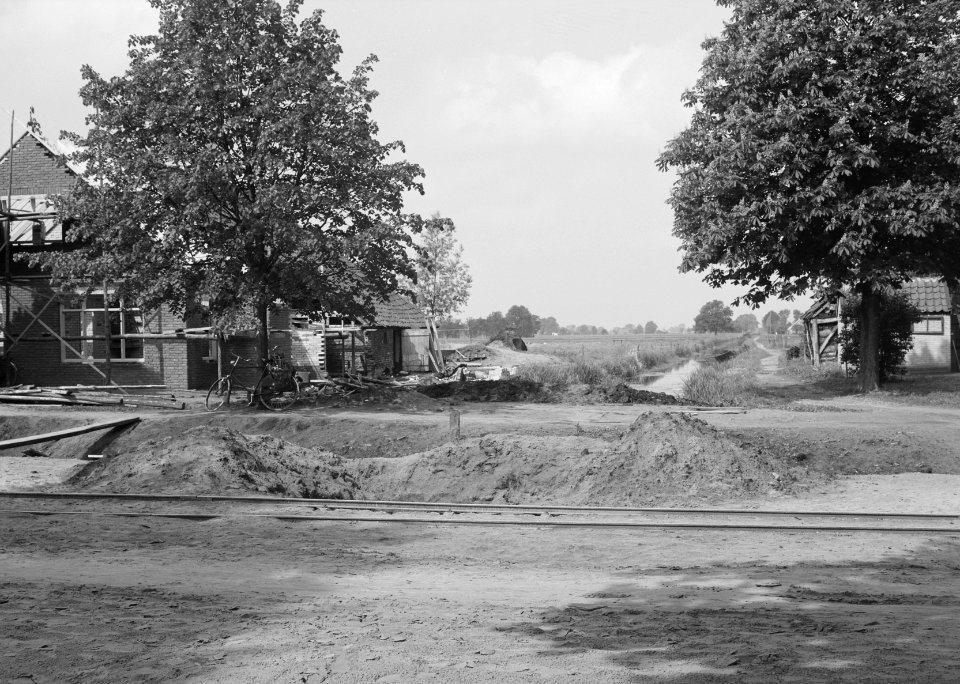 Aanleg en verbeteren van wegen, dijken en spaarbekken, demping, dwarsgat, Bestanddeelnr 161-0152
