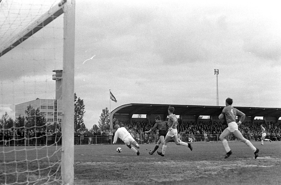 Aanval van AFC tegen Middelburg, Bestanddeelnr 920-3987