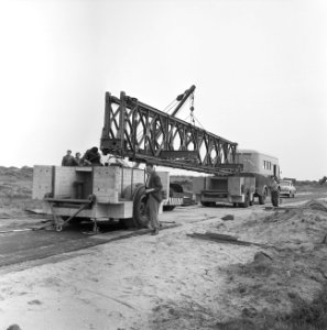 Aanleg en verbeteren van wegen, dijken en spaarbekken, funderingen, plaatbelasti, Bestanddeelnr 161-0583