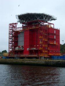 Abandoned platform, River Tyne, 17 September 2014