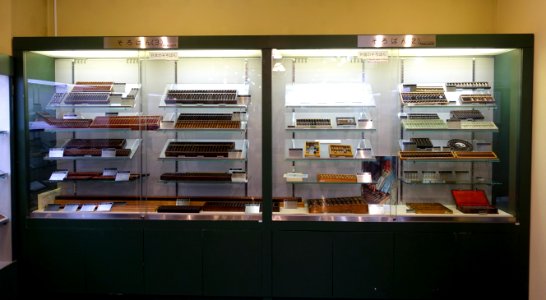 Abacus display - Ridai Museum of Modern Science, Tokyo - DSC07443