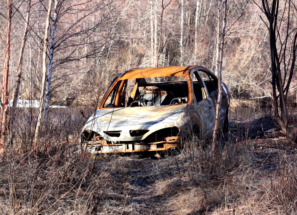 Abandoned Car in Hollihaka Oulu 20100427