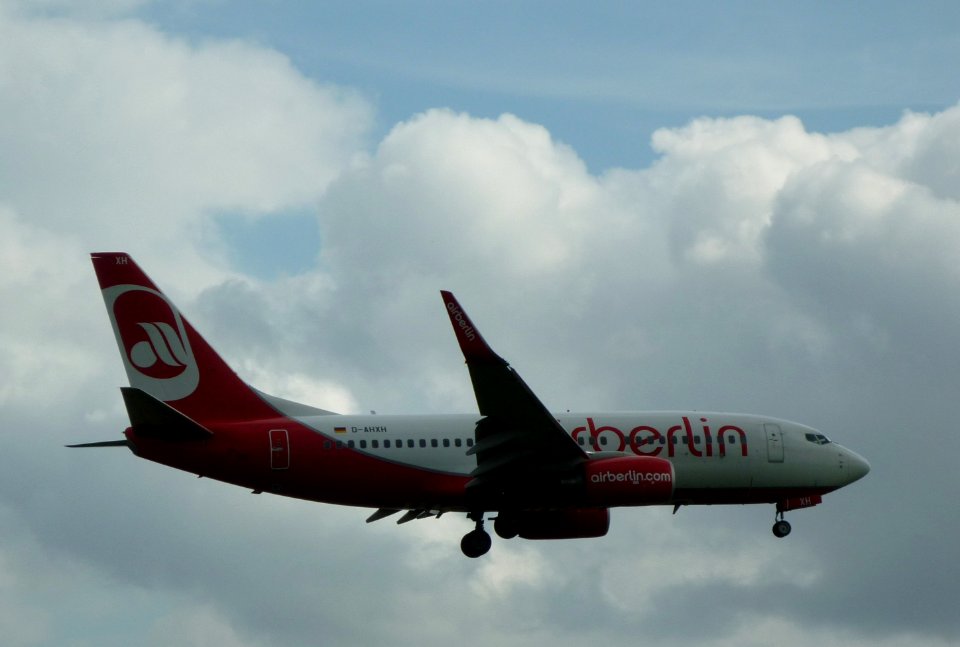 AB737700 D-AHXH former tuifly