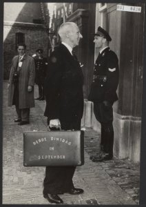 Aankomsten, ministers, prinsjesdag, kieft j van der, Bestanddeelnr 091-0430