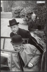 Aankomsten, auto's, ministers, Luns, JAMH, Bestanddeelnr 083-0526