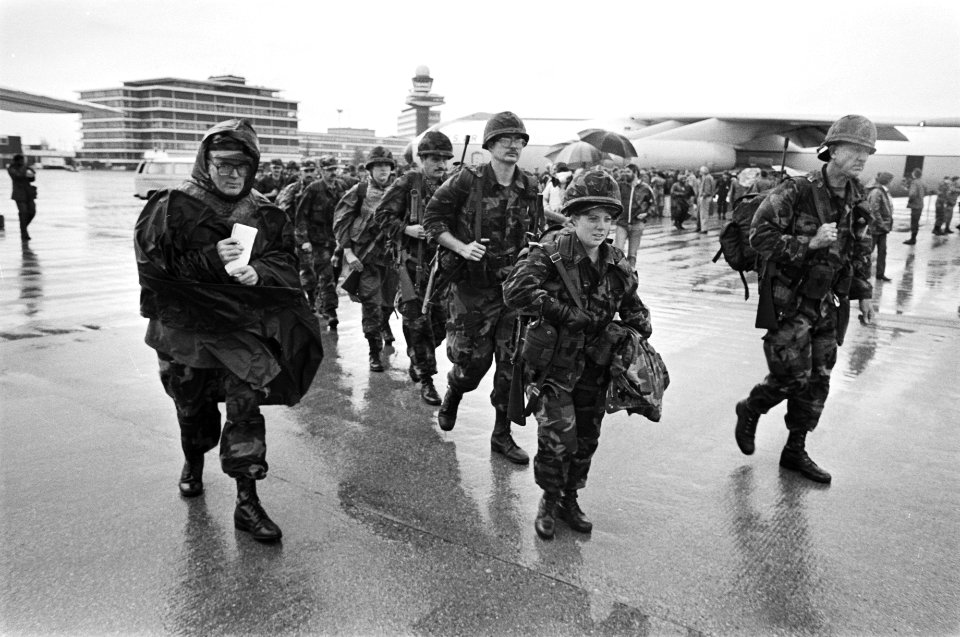 Aankomsten, MILITAIREN, oefeningen, Bestanddeelnr 932-6935