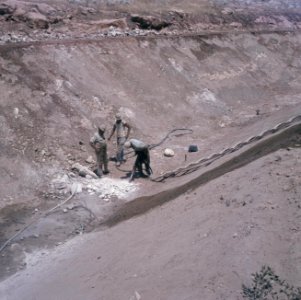 Aanleg bevloeiingswerken bij de kibboets Hakuk bij het Meer van Tiberias. Arbeid, Bestanddeelnr 255-9333