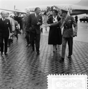 Aankomst Zweede Prins Bertil Schiphol bezoekt Nederland, Bestanddeelnr 906-5096