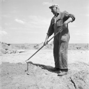 Aanleg en verbeteren van wegen, dijken en spaarbekken, cementstabilisatie, cemen, Bestanddeelnr 161-0401
