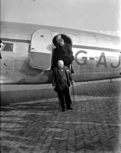 Aankomst Winston Churchill op vliegveld Valkenburg, Bestanddeelnr 902-7322