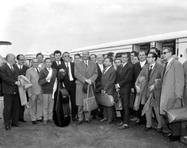 Aankomst West Berlijns Philharmonisch Orkest op Schiphol, Bestanddeelnr 915-3027