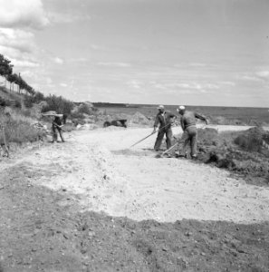 Aanleg en verbeteren van wegen, dijken en spaarbekken, cementstabilisatie, Bestanddeelnr 161-0368
