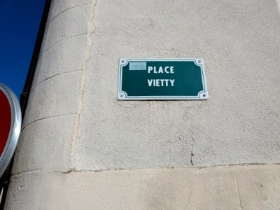 Amplepuis - Place Vietty - Plaque