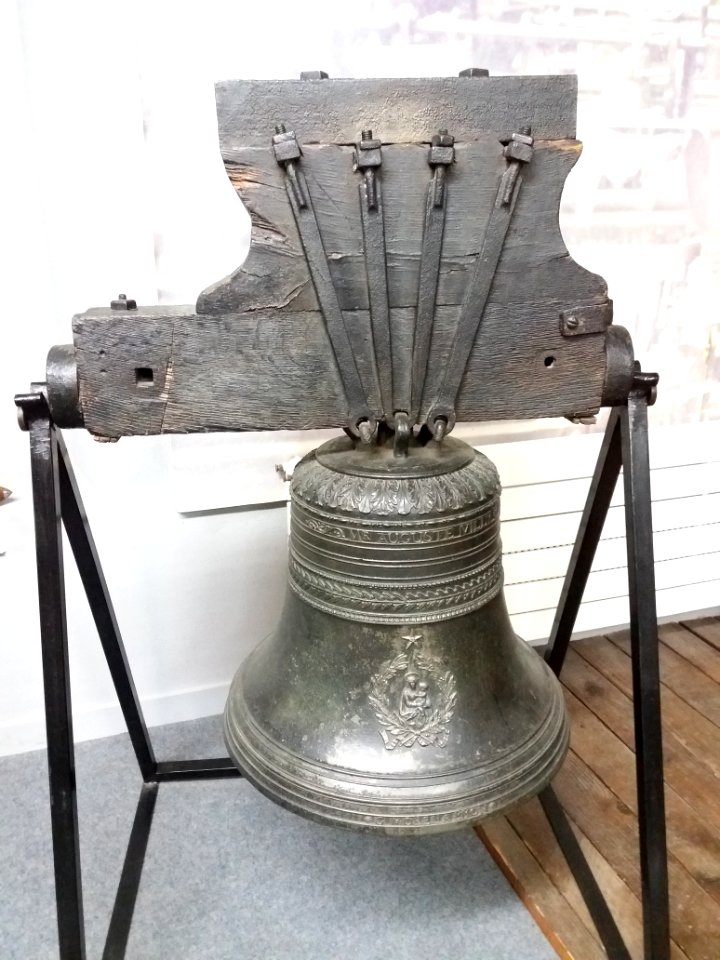 Amplepuis - Musée Barthélemy Thimonnier - Espace Germain Patay - Cloche de l'usine Villy