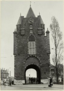 Amsterdamse Poort, westzijde, ziende naar het oosten. NL-HlmNHA 54004679