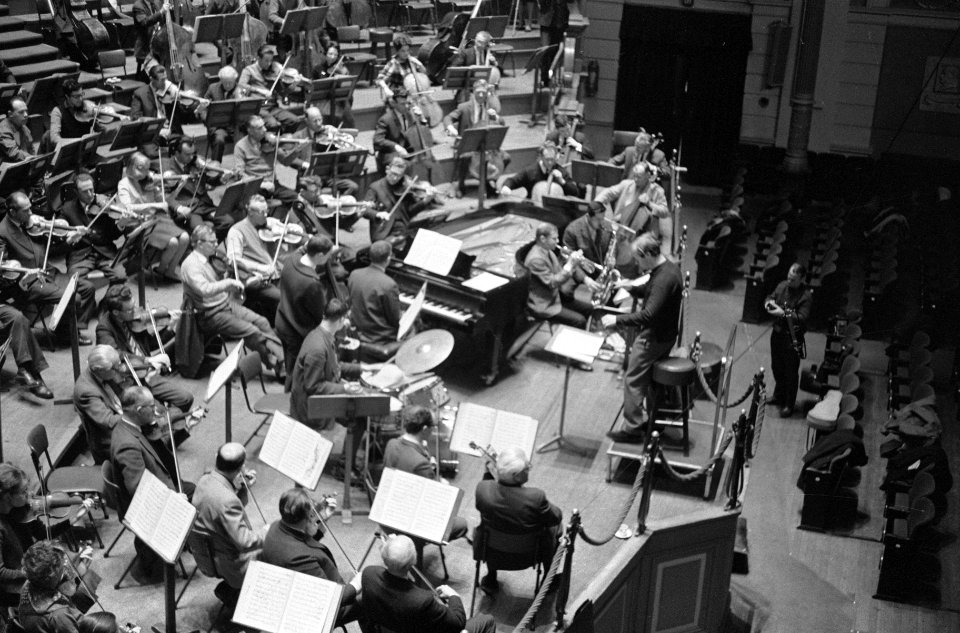 Amsterdams Concertgebouw Orkest repeteert met het combo de Diamond Five o.l.v., Bestanddeelnr 914-7458