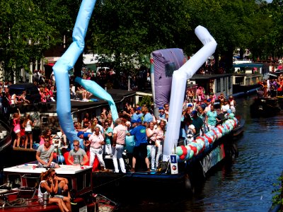 Amsterdam Gay Pride 2013 boat no9 pic3