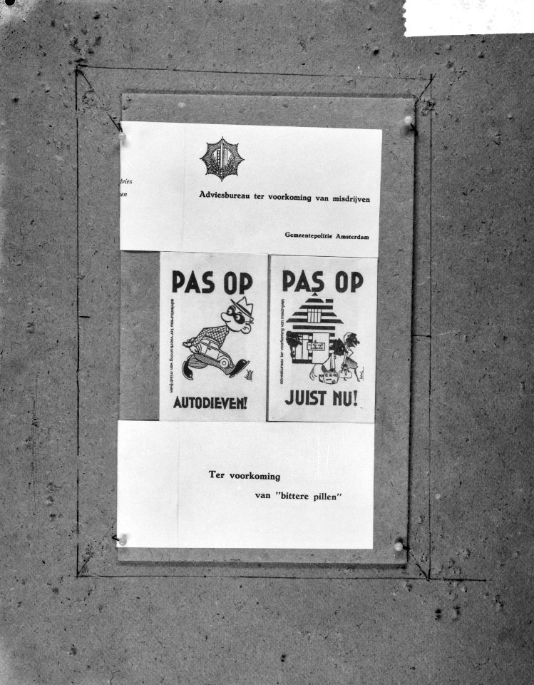 Amsterdamse politie verspreidt suikerzakjes om misdaad te voorkomen, Bestanddeelnr 916-0484