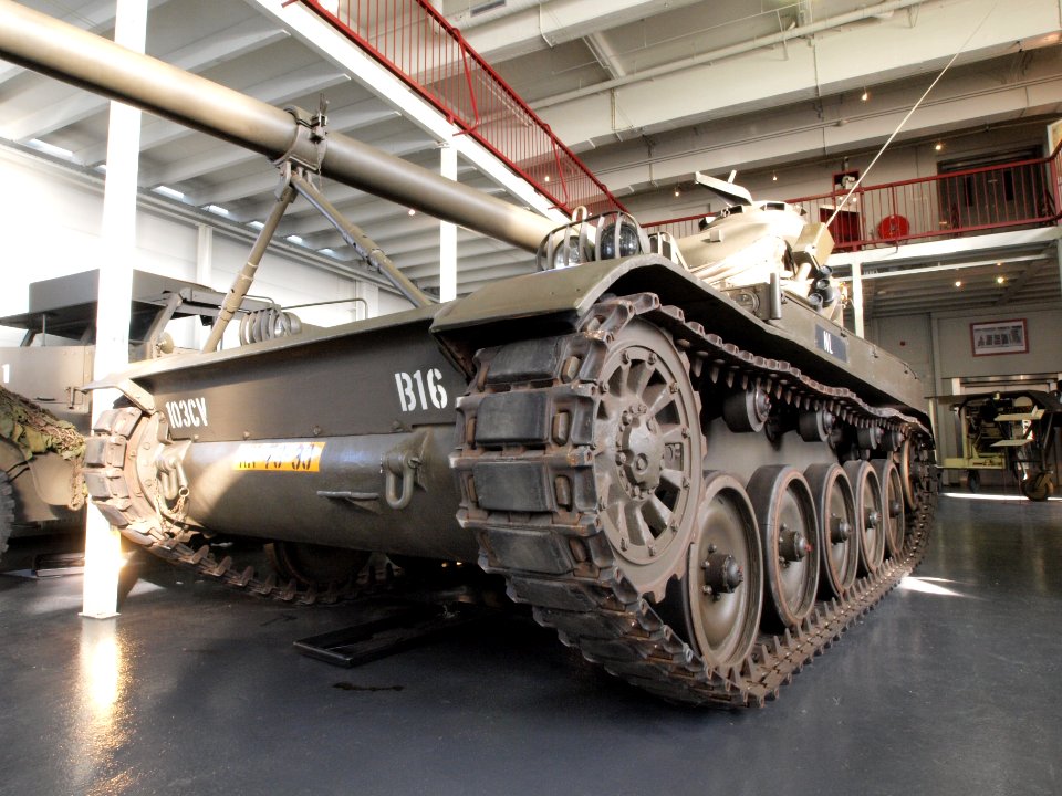 AMX-13 Lt tank 2D 105 mm pic03