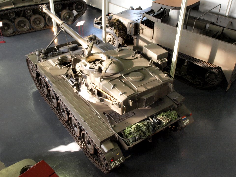 AMX-13 Lt tank 2D 105 mm pic06