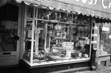 AmsterdamPussyCatBookshop1971