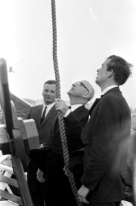 Amsterdam-Noord (Buiksloot) krijtmolen d'Admiraal. Burgemeester Ivo Samkalden v…, Bestanddeelnr 920-8346