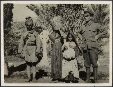 An interesting study of East and West., Bestanddeelnr 158-1919
