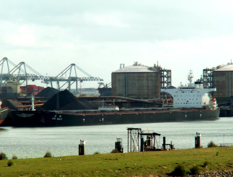 An May - IMO 9313395 - Callsign VRAK2 , Mississippi harbour, Port of Rotterdam, Holland 29-Apr-2006