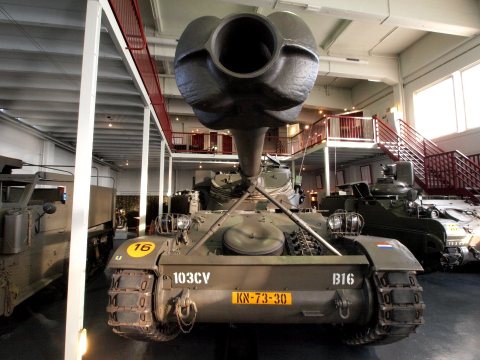 AMX-13 Lt tank 2D 105 mm pic10