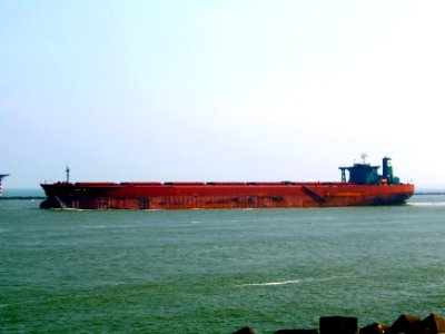 AMY N IMO 9149809 Callsign H9MR towed out of the Mississippi harbour, Holland 03-Jun-2007 photo-12