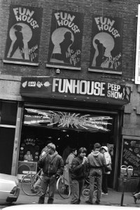 Amusementshal in de Reguliersbreestraat in Amsterdam, Bestanddeelnr 931-7950