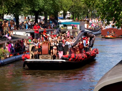 Amsterdam Gay Pride 2013 boat no30 Captain Morgan pic4