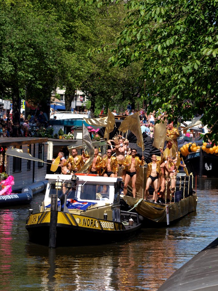 Amsterdam Gay Pride 2013 boat no44 UpstreamA,sterdam pic3