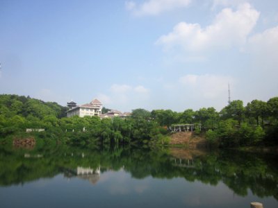 An artificial lake in Hunan Mass Media Vocational and Technical College7