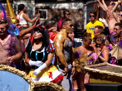 Amsterdam Gay Pride 2013 boat no37 Hot Spot Cafe pic4
