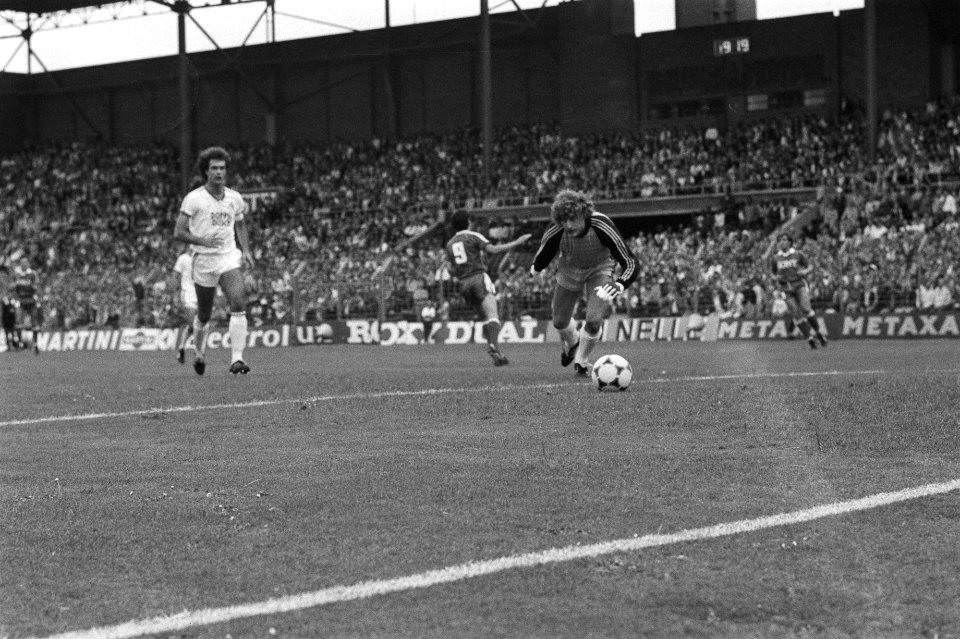 Amsterdam 707 toernooi , AZ 67 tegen FC Koln Koln-keeper Schumacher in aktie, Bestanddeelnr 932-2771