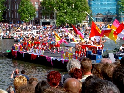 Amsterdam Gay Pride 2004, Canal parade -008