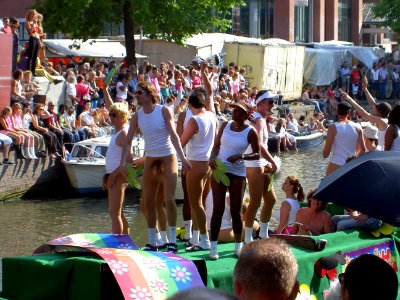 Amsterdam Gay Pride 2004, Canal parade -015 photo