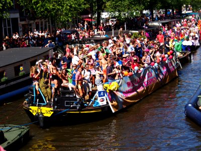 Amsterdam Gay Pride 2013 boat no41 pic4