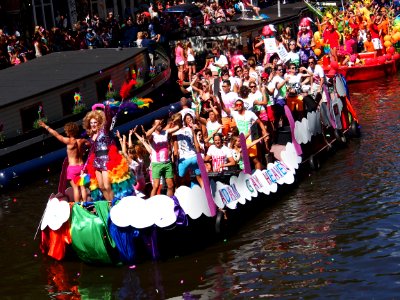 Amsterdam Gay Pride 2013 boat no34 pic5